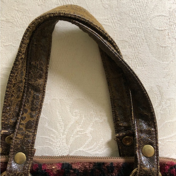 Vintage Spanish Carpet Bag - Picture 4 of 11
